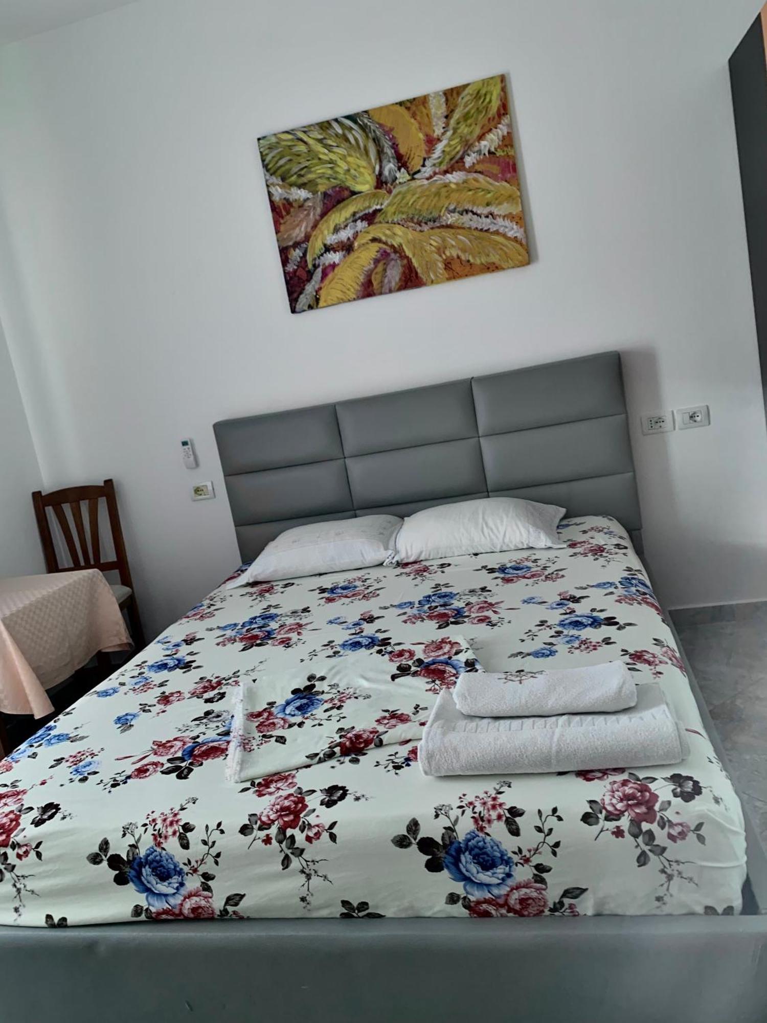Serenade Beach Durres Luaran gambar