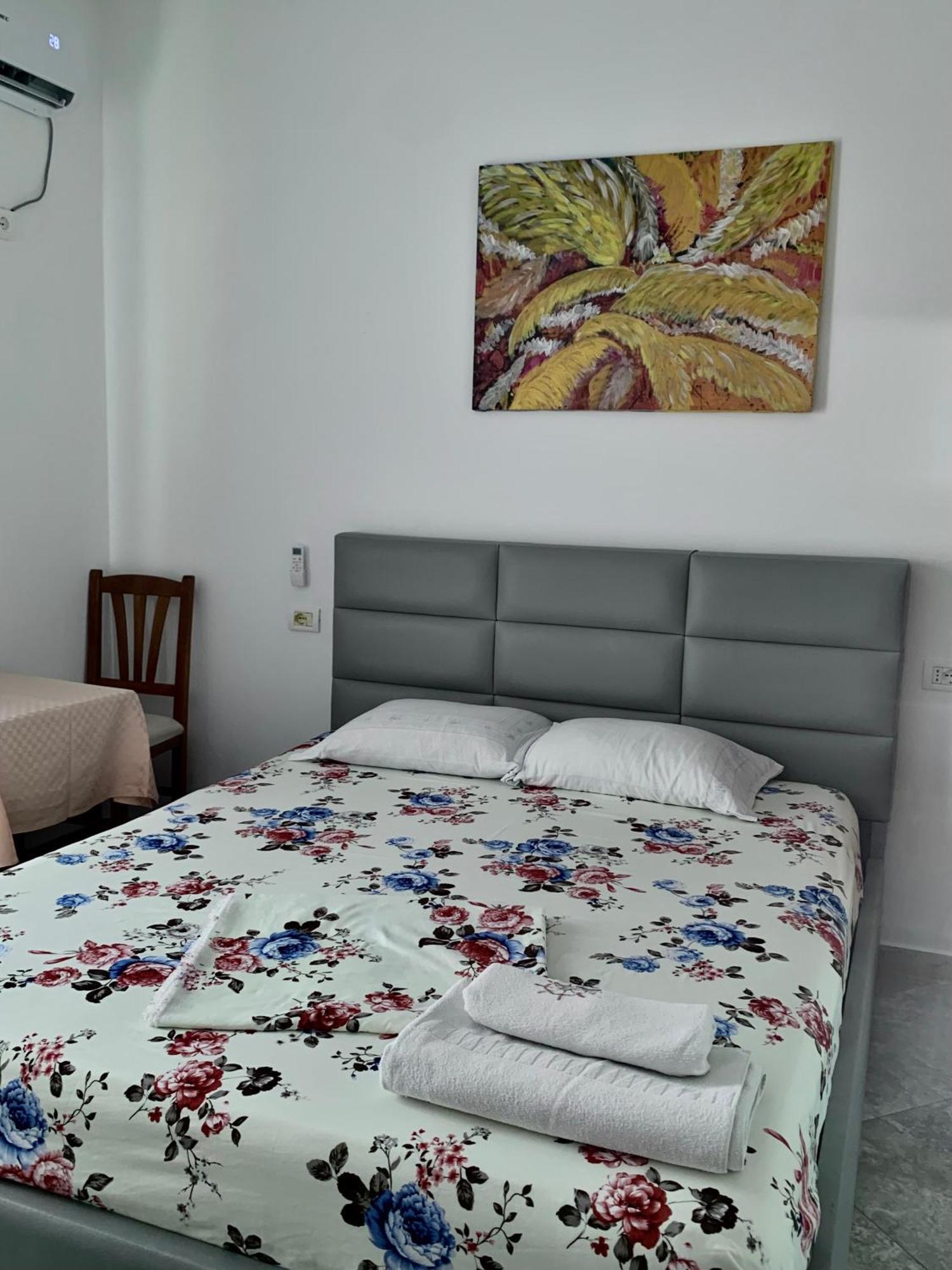 Serenade Beach Durres Bilik gambar