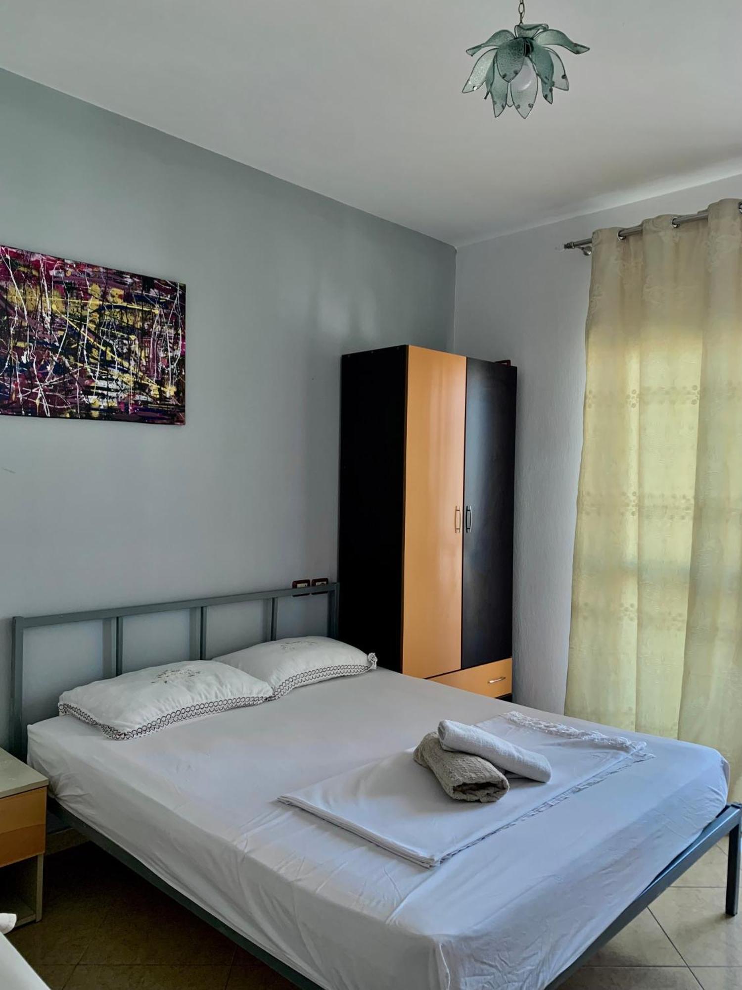 Serenade Beach Durres Bilik gambar