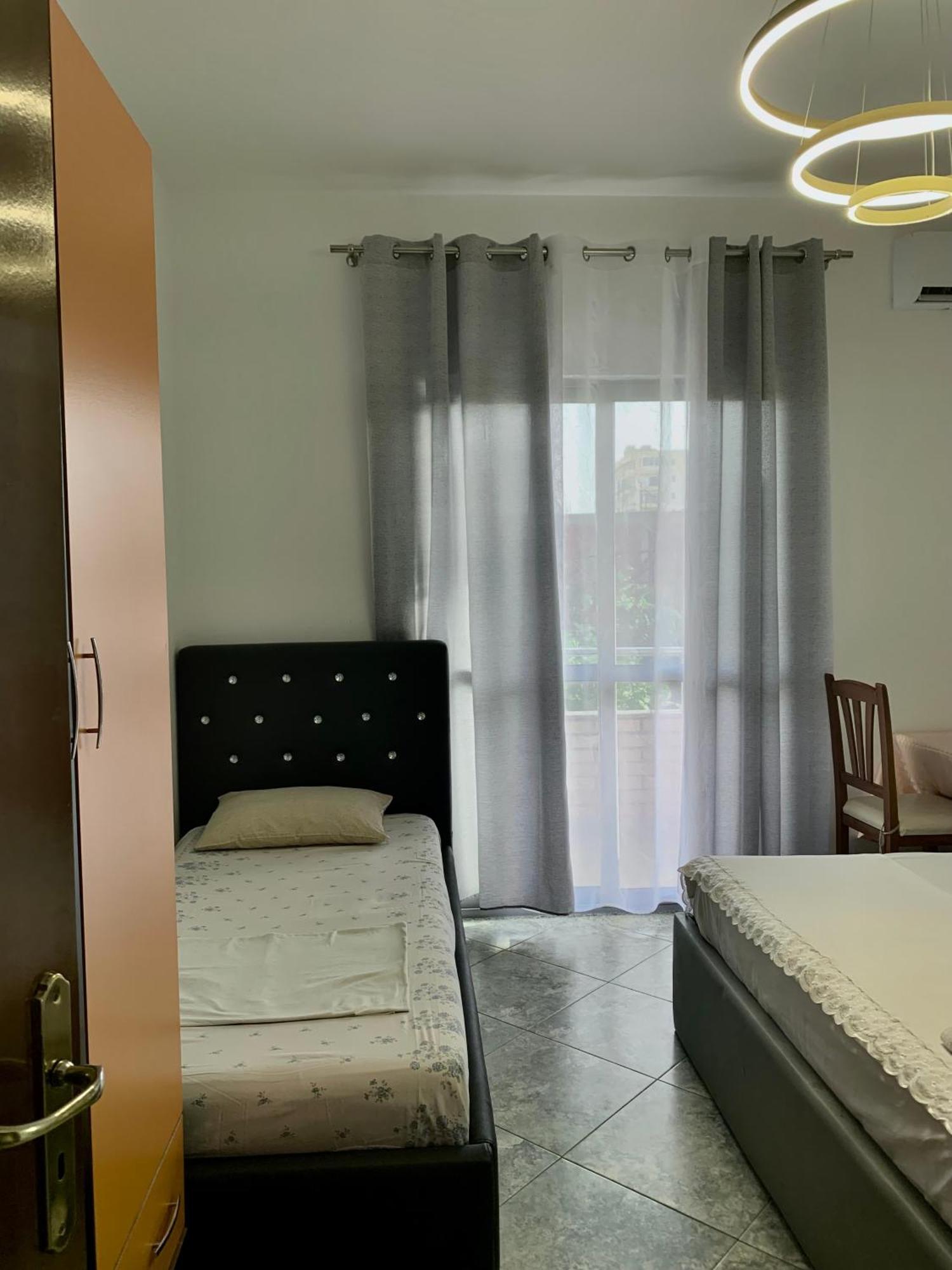 Serenade Beach Durres Luaran gambar